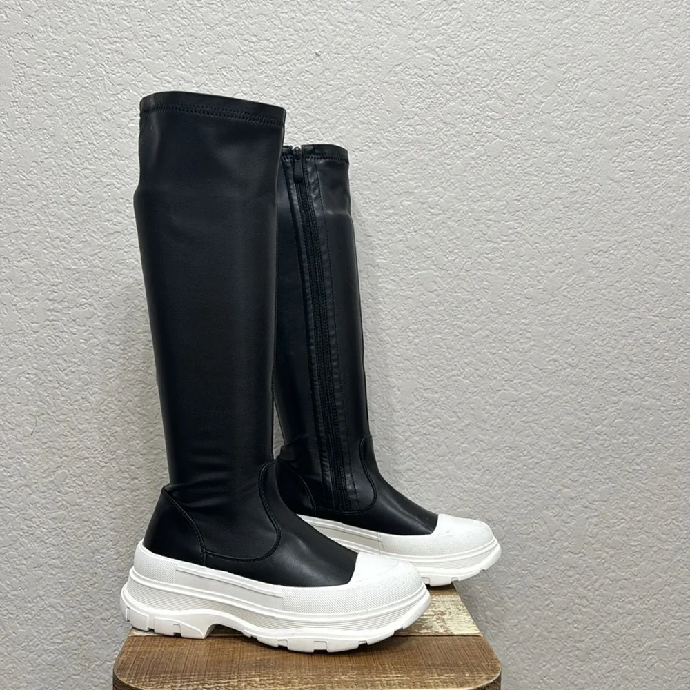Azalea Wang Lois Faux Leather Platform Sneaker Boots Size 6.5